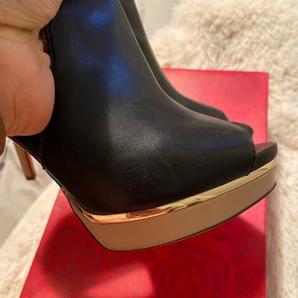 Color Block Heels - Picture 6 of 7